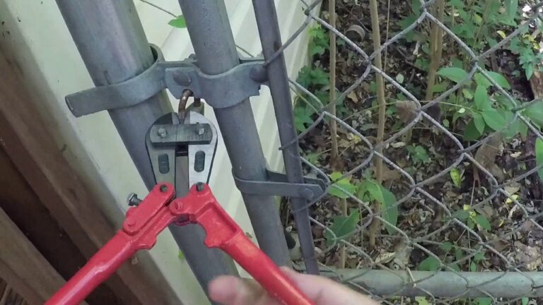 14″ INGCO Bolt Cutter – Compact Cutting Power for Wires, Bolts and Mesh