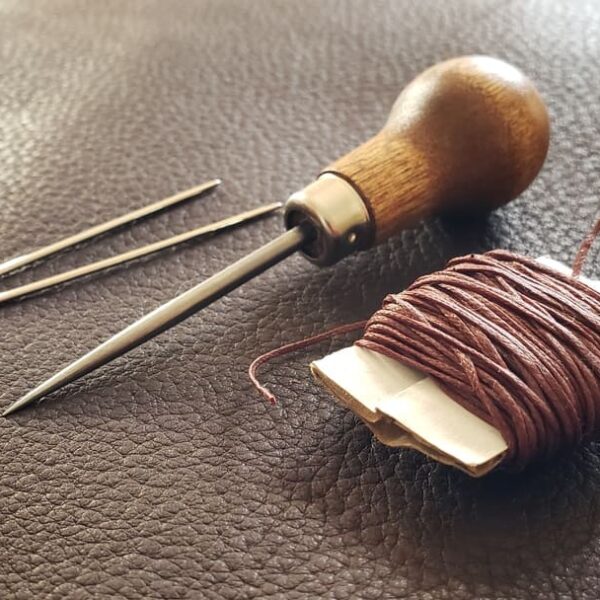 Shoemaker and Cobbler Needles (Shoe Maker Needle) – Durable Needles for Hand Sewing Thick Leather and Canvas